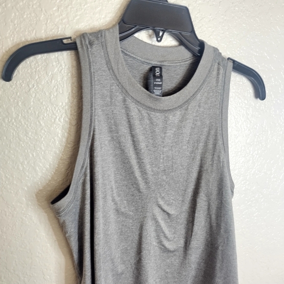 Vuori Energy Tank Top Heathered Grey Sleeveless Sz Xs - Picture 2 of 7